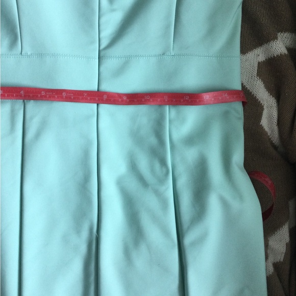 Dress - Picture 8 of 8